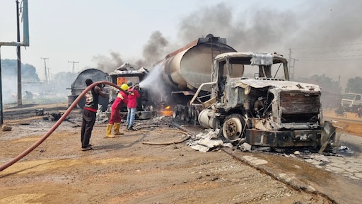 Gekantelde truck met benzine in Nigeria kost aan zeker 98 mensen het leven