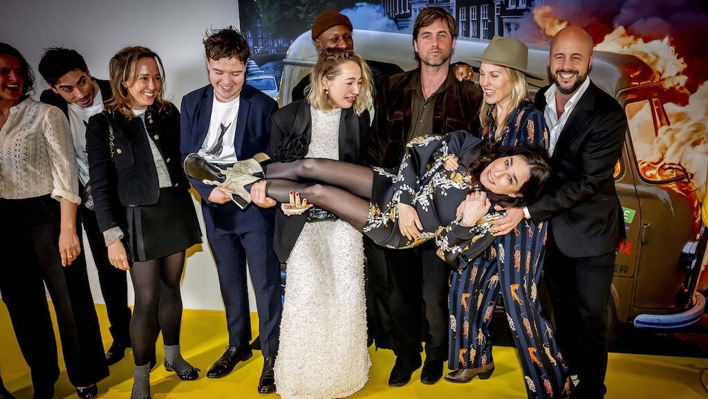 Halina Reijn wordt op handen gedragen bij uitreiking Rutger Hauer Award