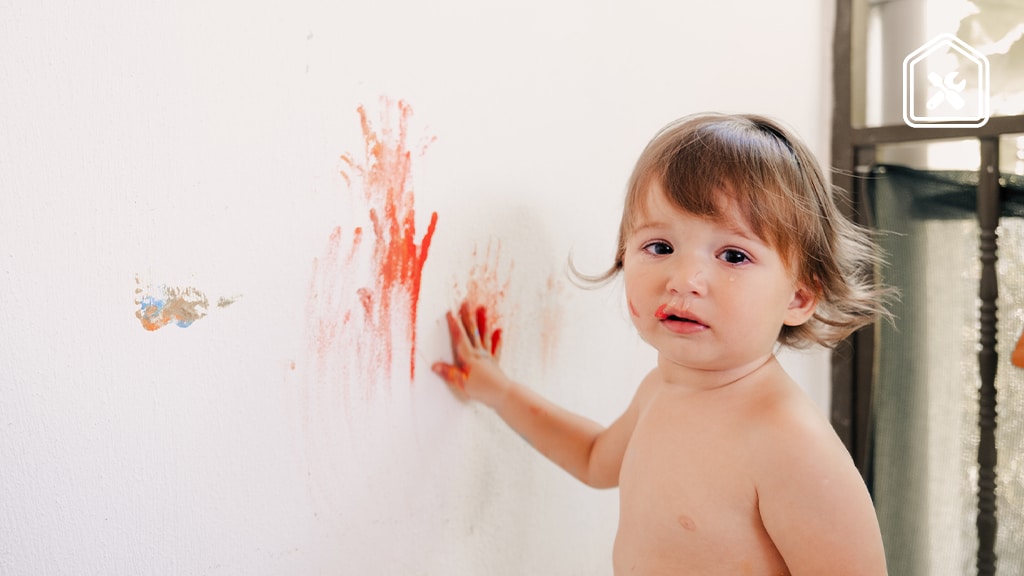 Creatieve koter thuis? 3x zo camoufleer je krassen op de muur