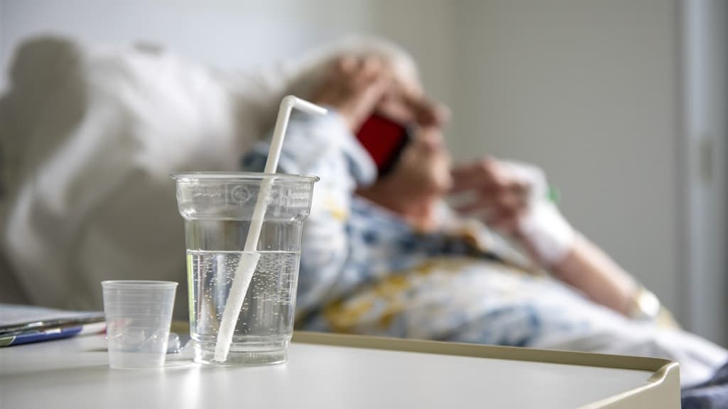 Ouderenafdelingen ziekenhuizen vol door griep, epidemie in zicht