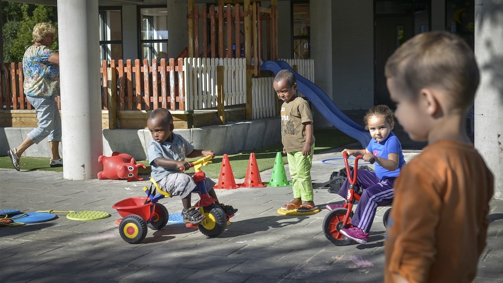Kinderopvang wordt stukken duurder voor lage inkomens, branche trekt aan de bel