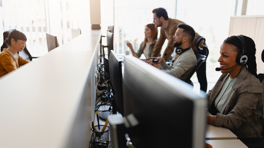 Bekende webshops slecht bereikbaar bij klachten, terwijl dat wel moet