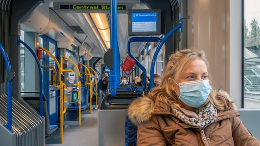 Griepepidemie in Nederland: gaan we weer mondkapjes zien op straat?