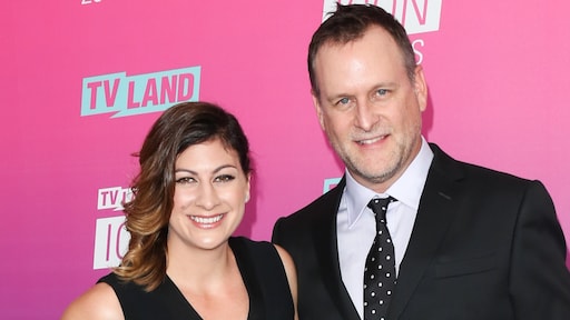 Echtgenote over geeft update over kankerbehandeling Dave Coulier