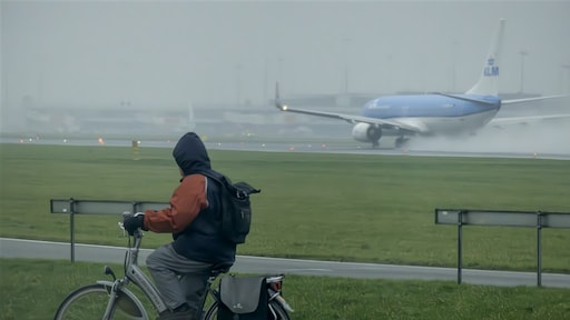 Kabinet ziet toch af van vierde aanvliegroute naar Schiphol