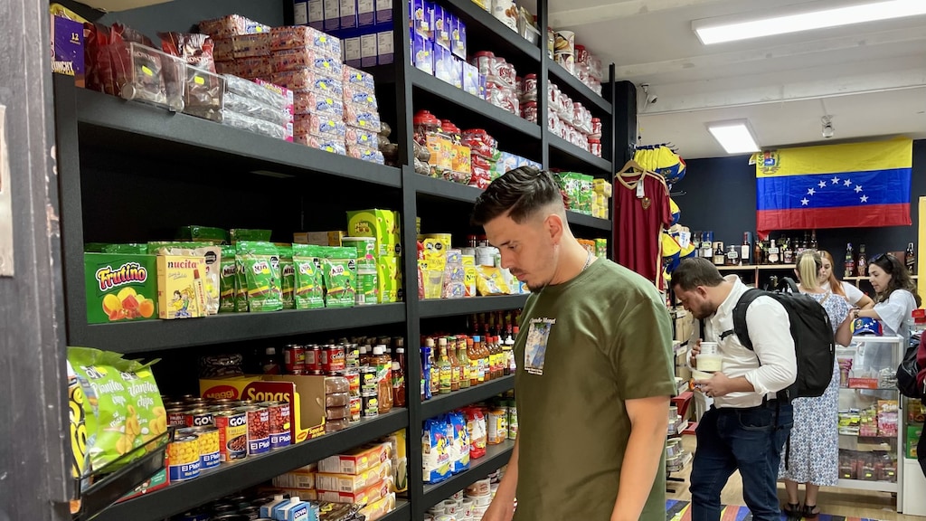 De latino's zijn zo'n grote groep dat ze in Spanje eigen winkels en markten hebben.