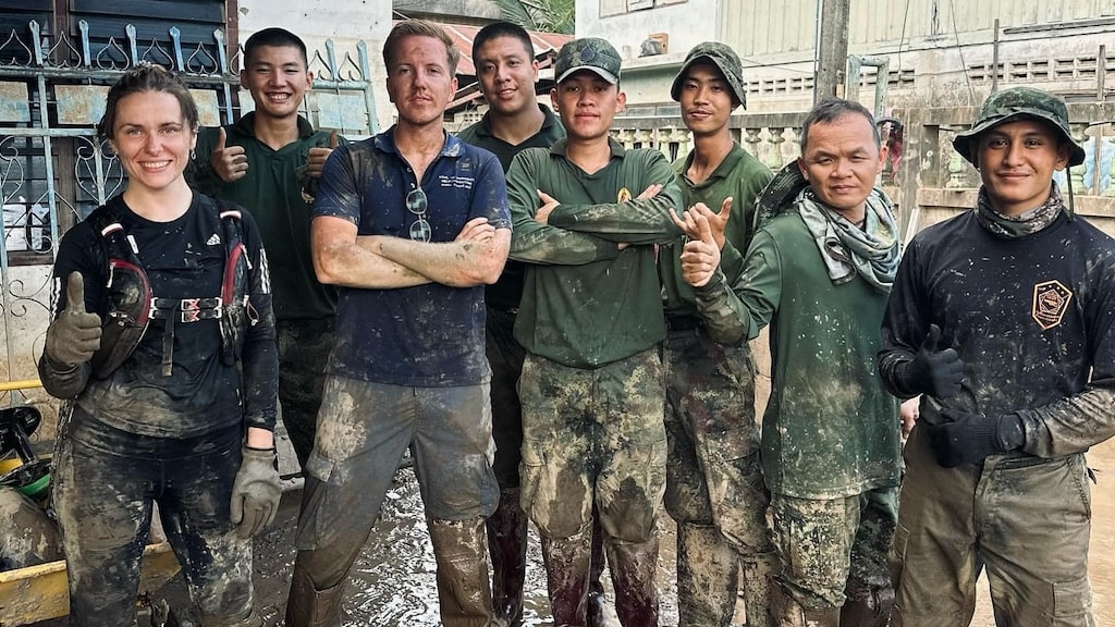 Helpen bij de overstromingen in Noord-Thailand.