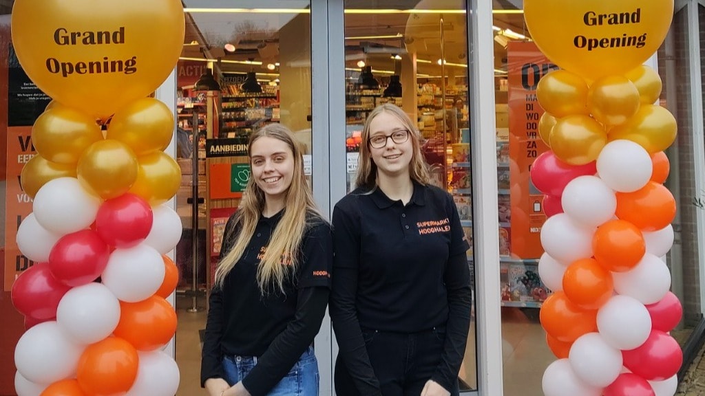 Nog geen 20 en al baas van een supermarkt: 'Lang met ouders om tafel gezeten'