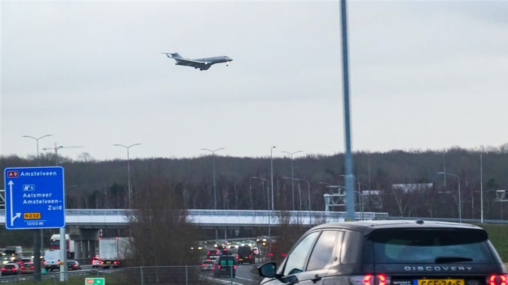 Madlener negeert wens Kamer over verder terugdringen geluidsoverlast Schiphol