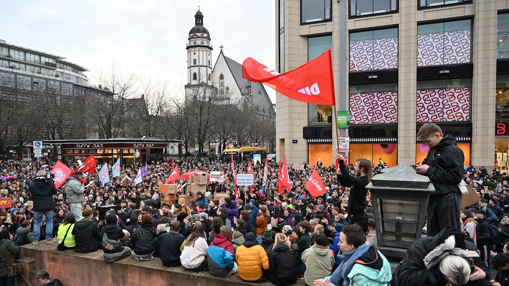 Onder andere in Leipzig werd gedemonstreerd tegen het doorbreken van de brandmuur