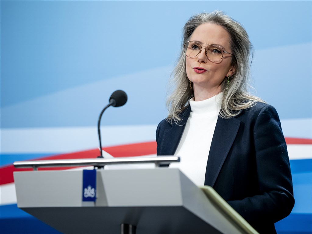 Agema schuift extra zorgbezuiniging van 165 miljoen voor zich uit