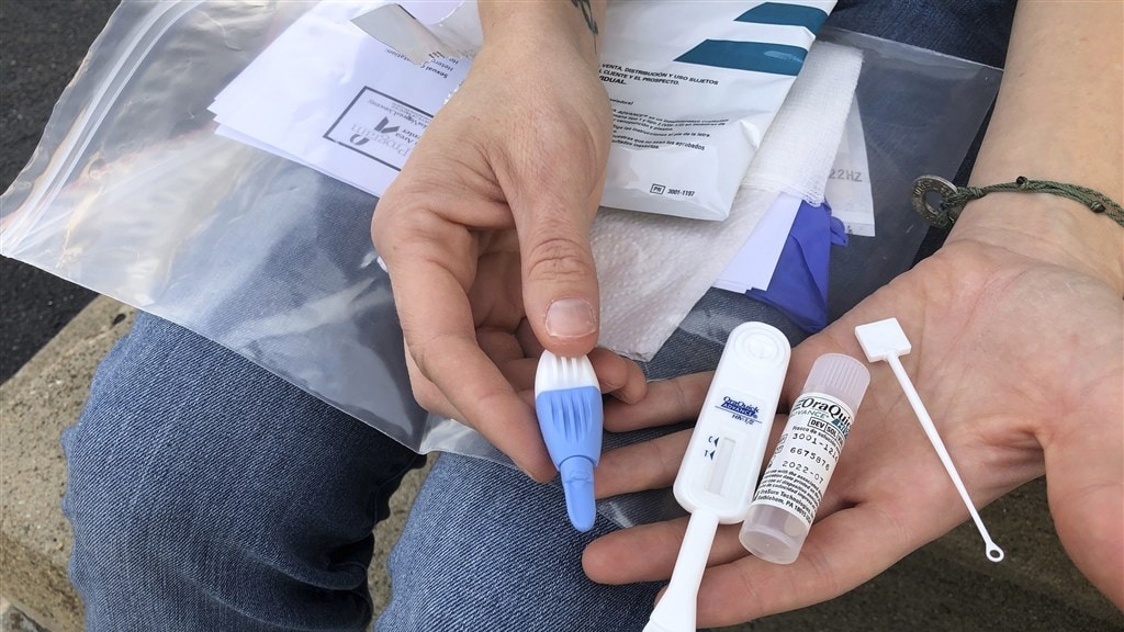 Een testkit om vast te stellen of iemand hiv heeft.