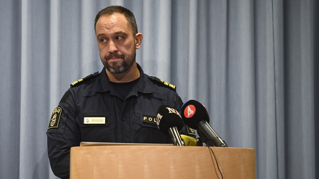 Politiecommissaris Roberto Eid Forest.