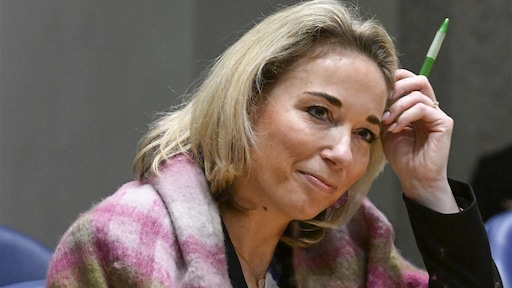 Staatssecretaris wil gevangenen twee weken eerder vrijlaten, Wilders en VVD tegen