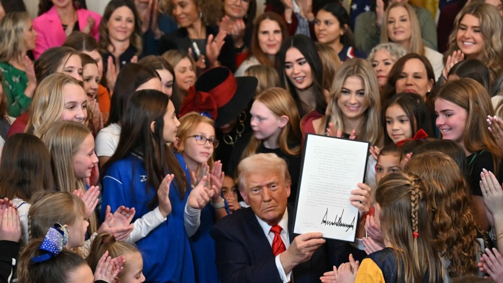 Trump verbiedt met decreet transgender atleten in vrouwensport