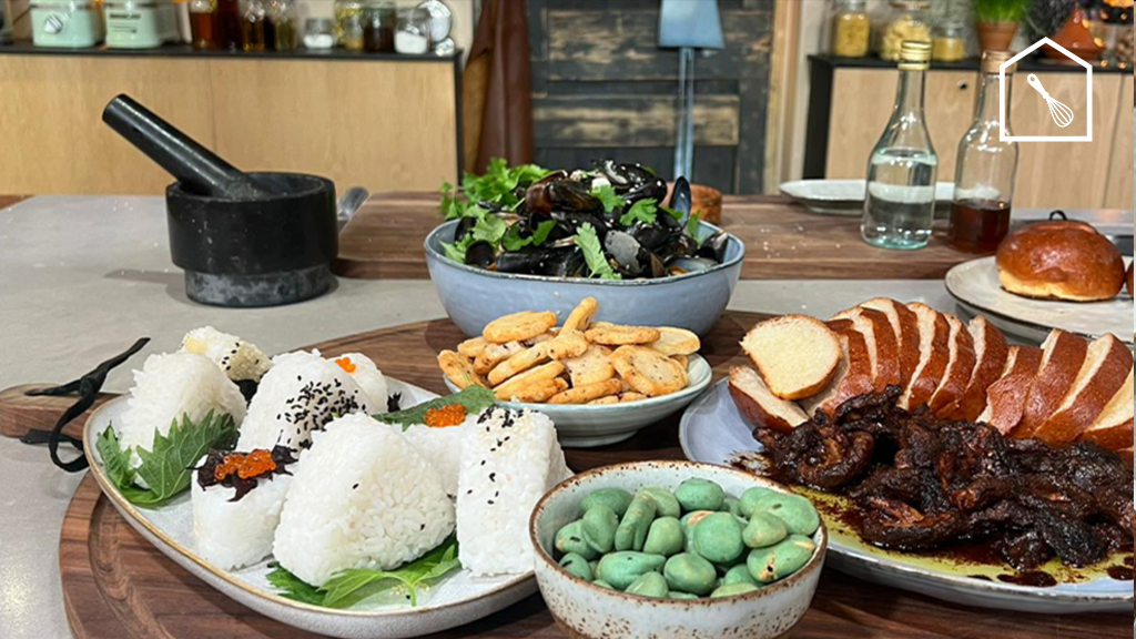 Japanse borrelplank met onigiri, mosselen met sake én shiitakes met misoboter