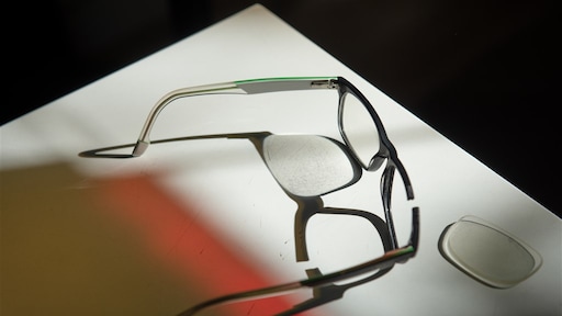 Marcus (19) is ernstig bijziend door schermgebruik: 'Vroeger niet op gehamerd'