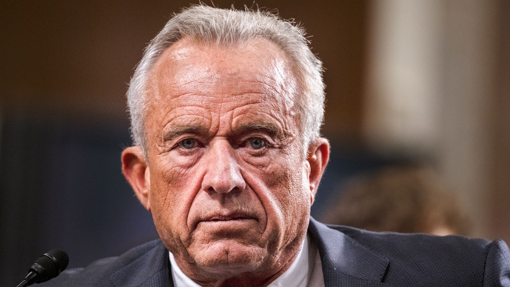 Vaccincriticus Kennedy benoemd tot gezondheidsminister, Senaat akkoord