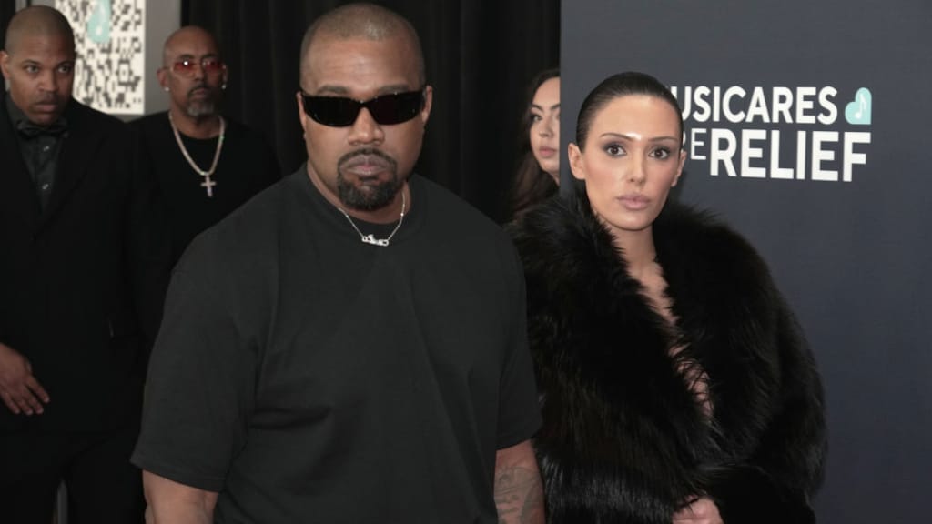 Bianca Censori, vrouw van Kanye West, opnieuw gespot in minuscule outfit