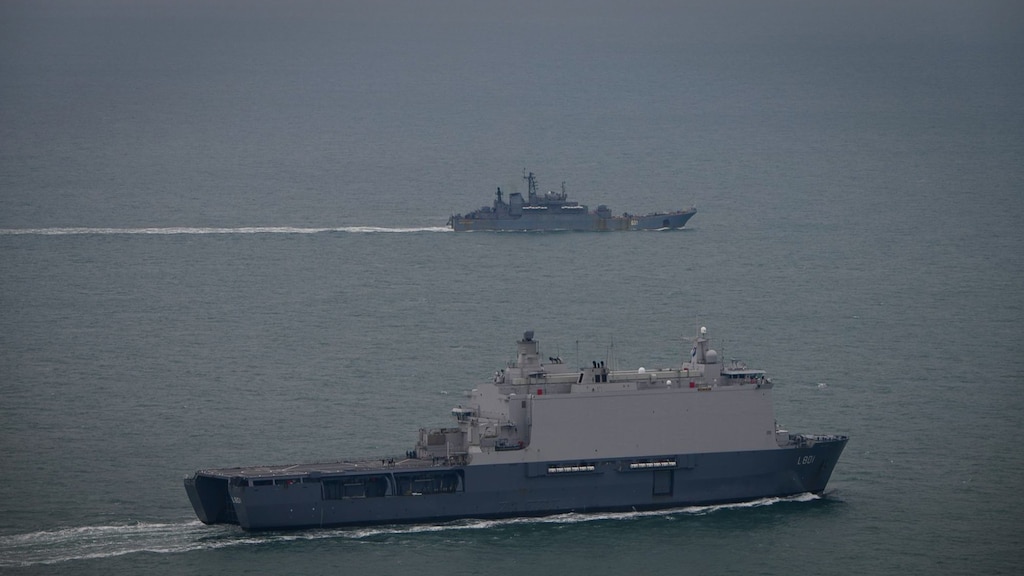 Marine begeleidt zes Russische schepen door Noordzee in strijd tegen spionage en sabotage