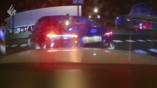 Politie deelt beelden van levensgevaarlijke achtervolging door Enschede