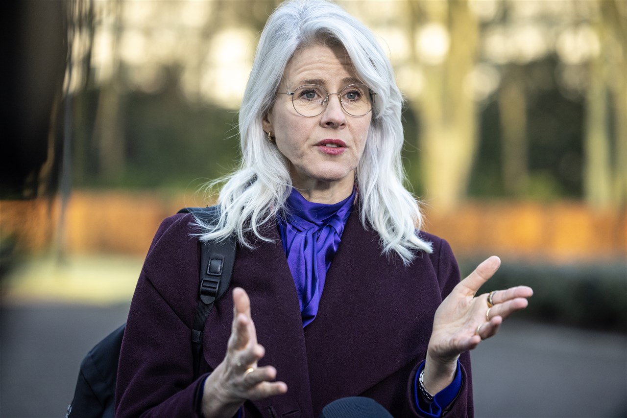 Kabinet wil voorrang statushouders op huis verbieden, gemeenten verbijsterd