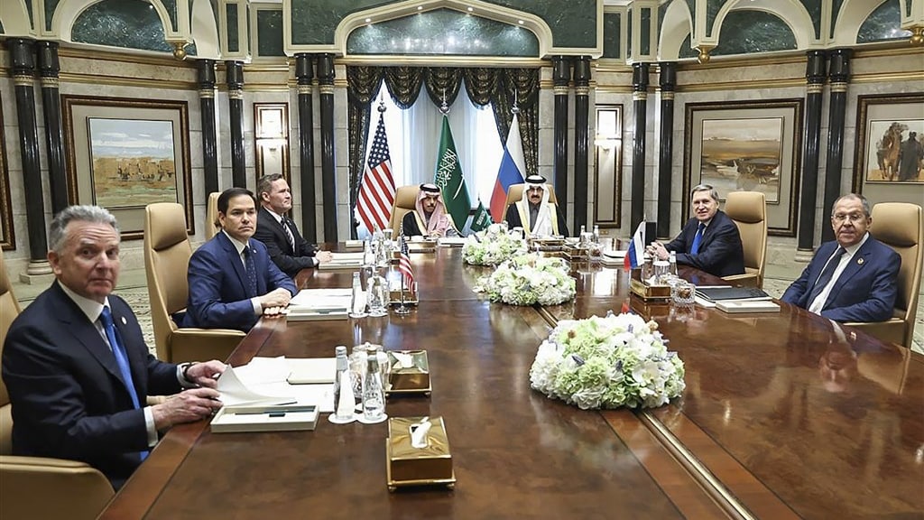 Rusland trekt rode lijn in Riyad: 'Oekraïne mag nooit NAVO-lid worden'