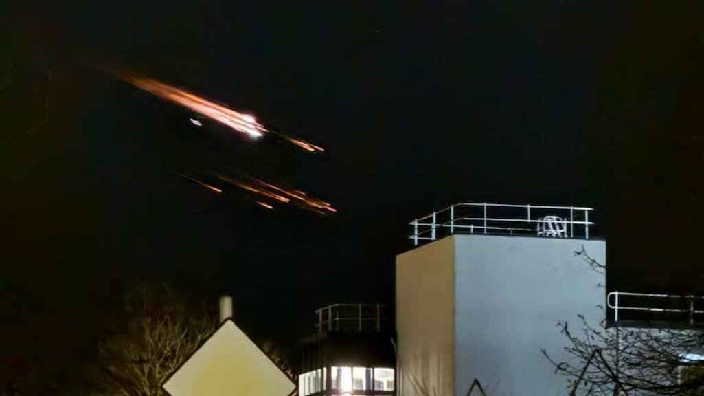 'Dreigende vuurbal' boven Nederland blijkt ruimtepuin: satelliet of Musk-raket?
