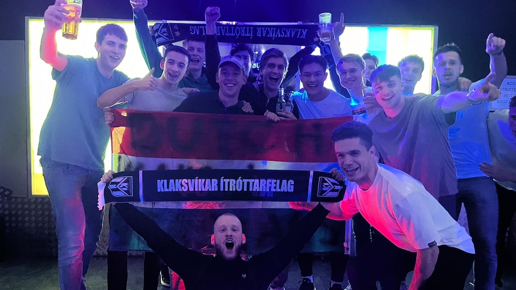 Een feestje in Lille, met de selectie van Klaksvik.