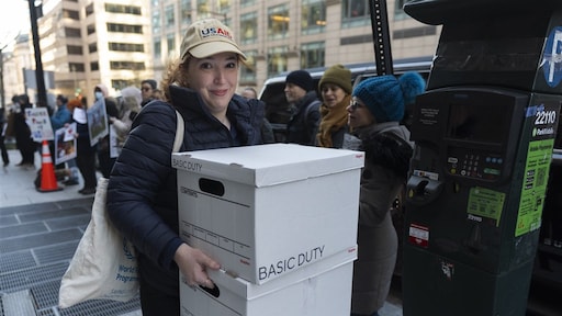 Trump: alle niet-essentiële werknemers USAID wereldwijd met verlof