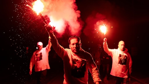 Grote opkomst bij stille tocht voor doodgestoken jongen (13) in Schiedam