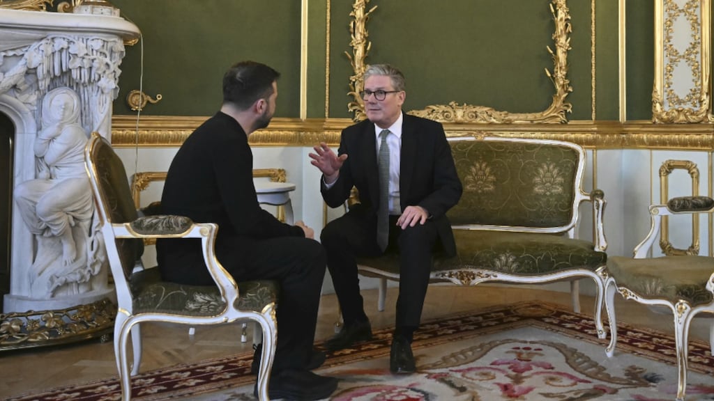 Britse premier Starmer kondigt coalitie aan die Oekraïne moet beschermen