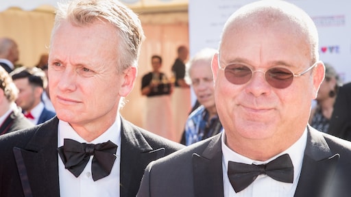 'Jaloerse' Paul de Leeuw onthult geheim achter relatie van 30 jaar