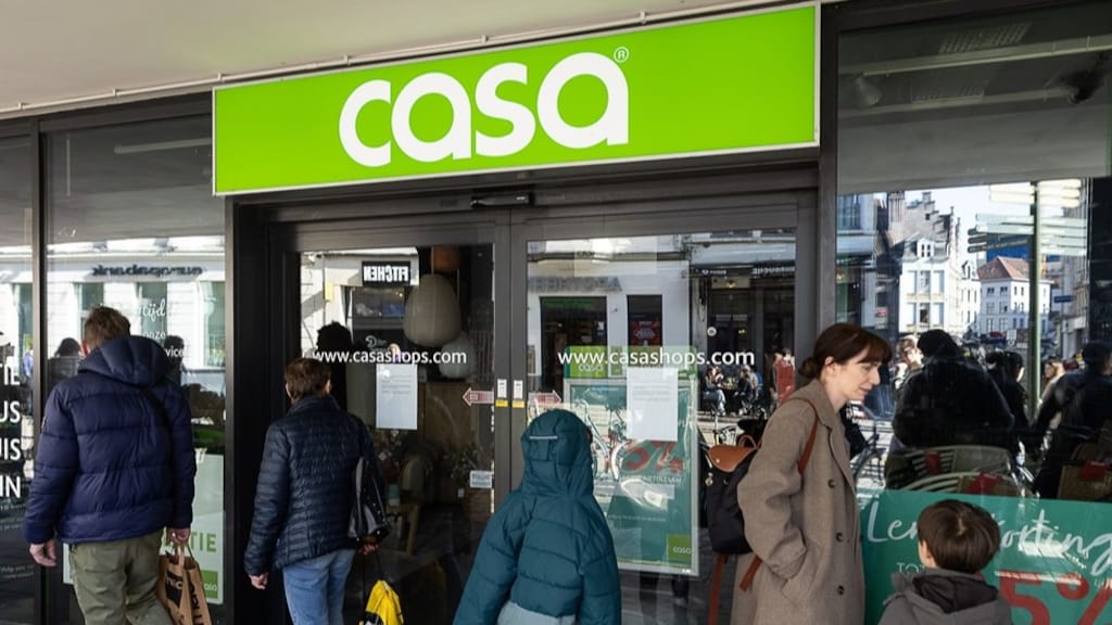 Werknemers en vakbond vragen faillissement aan voor Nederlandse winkels CASA