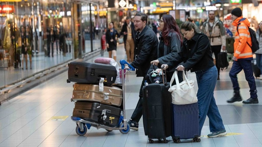 Brussel heeft vragen over 'krimp'-plan Schiphol