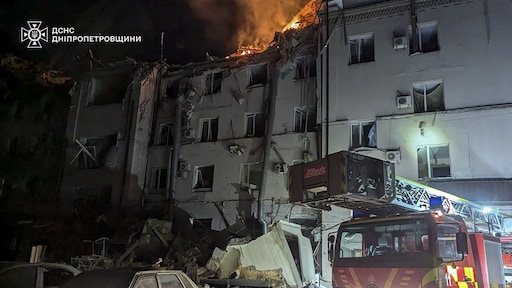 Raket treft hotel in geboortestad Zelensky: twee doden en tientallen gewonden