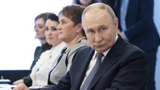 Poetin na speech Macron: vergeet niet hoe het met Napoleon afliep