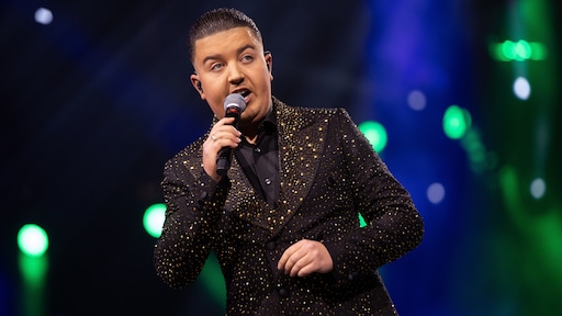 Marco Schuitmaker verrast Big Brother-bewoners met zijn hit tijdens freeze