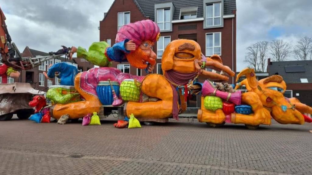 De creatie van bouwclub Foepenol.