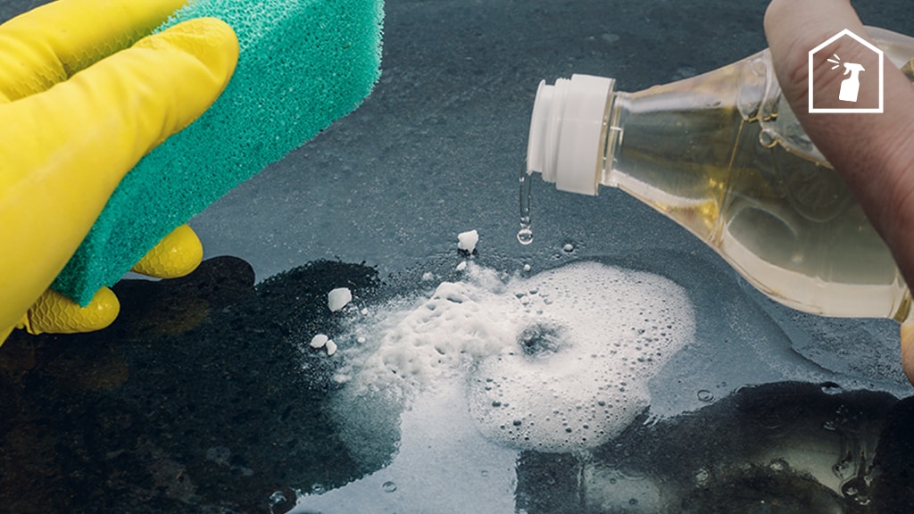 4 dingen die je nooit mag schoonmaken met azijn