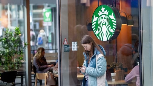 Hete thee over geslachtsdeel: Starbucks moet 50 miljoen schadevergoeding betalen