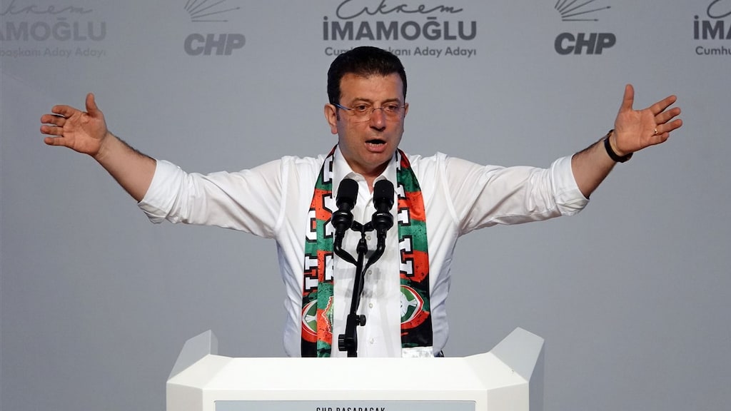 Burgemeester Istanbul aangehouden: 'Belangrijkste politieke tegenstander Erdoğan'