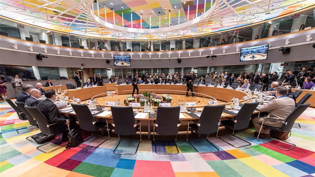 Regeringsleiders bij de defensietop in Brussel.