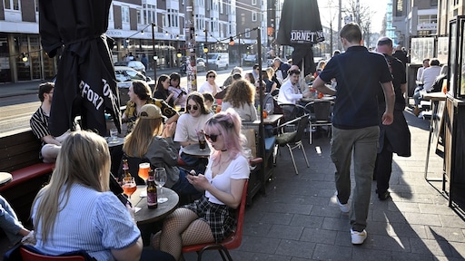 In je T-shirt het terras op: zonovergoten dag, temperaturen boven de 20 graden