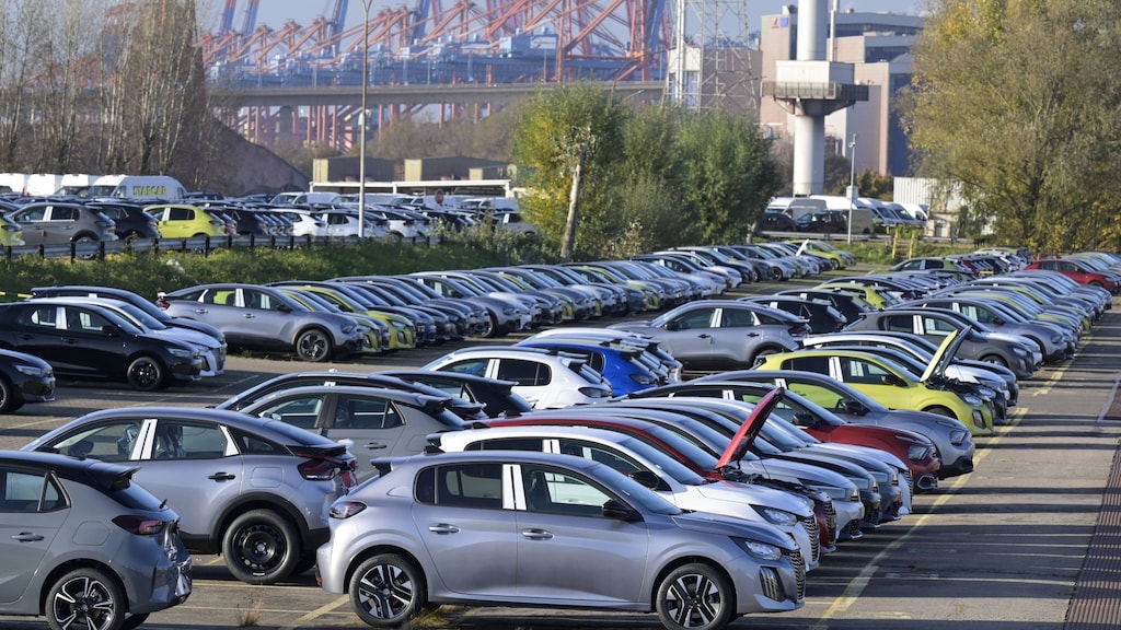 Trump: 'Importtarief van 25 procent op buitenlandse auto's'