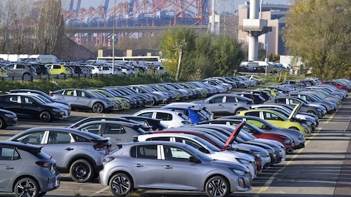 Trump: 'Importtarief van 25 procent op buitenlandse auto's'