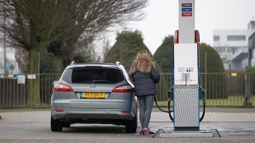 Zonder ingrijpen gaat benzineprijs komende jaren fors omhoog