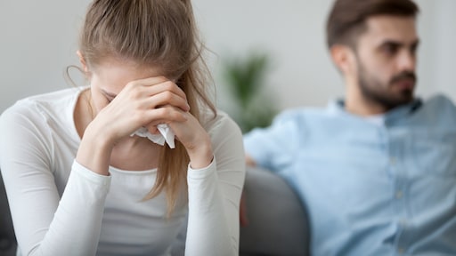 Sascha had niet door dat haar man verslaafd was aan alcohol: 'Ergens wilde hij betrapt worden'