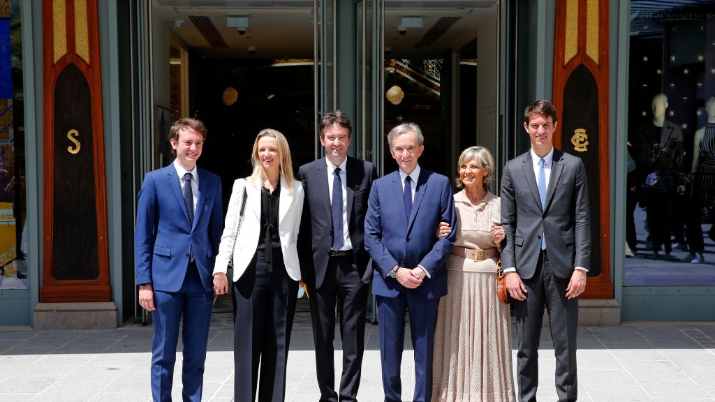 Bernard Arnault met zijn vrouw en vier van zijn kinderen.