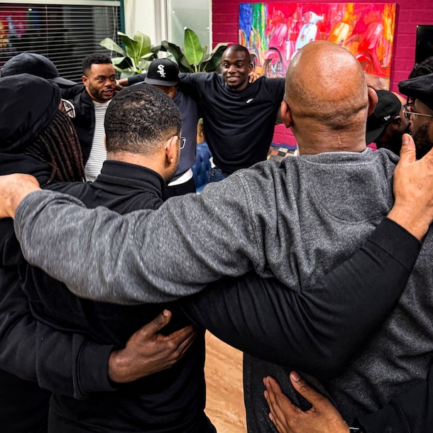 "De dynamiek is heel anders als er vrouwen bij zijn. De drang om indruk te maken zit heel diep."